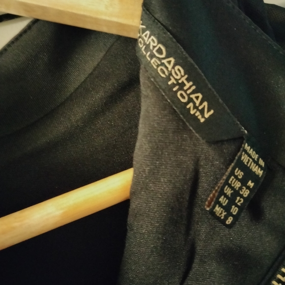 Kardashian, Lulu's, and BCBG Max Azria +Bundle of Dresses Size Small and Medium - Picture 8 of 16